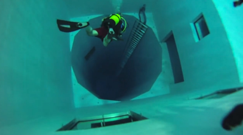 scuba-diving-100-feet-deep-in-one-of-the-world-s-deepest-pools